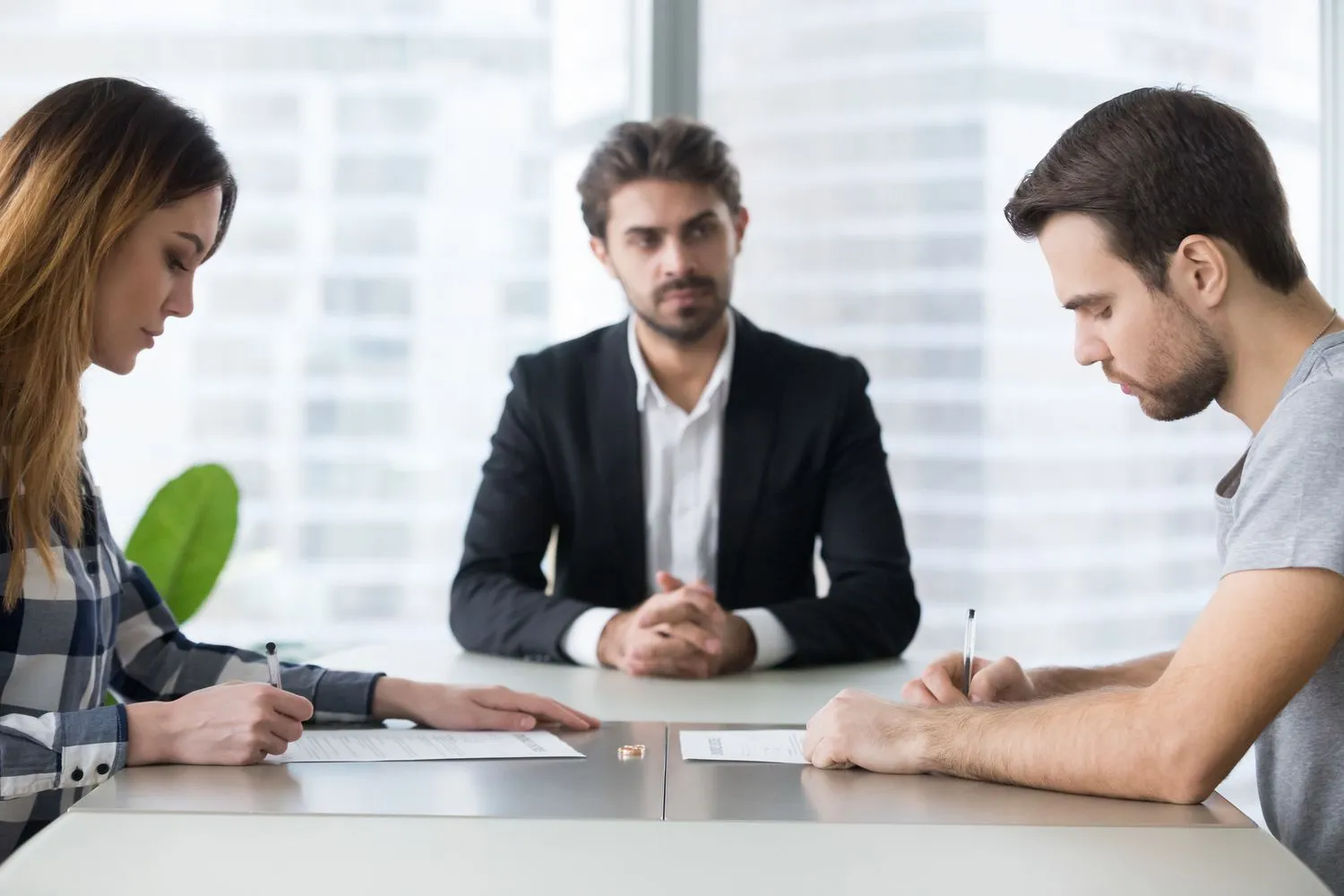 How EH Mediation Guides Couples Toward Fair and Balanced Outcomes Hounslow